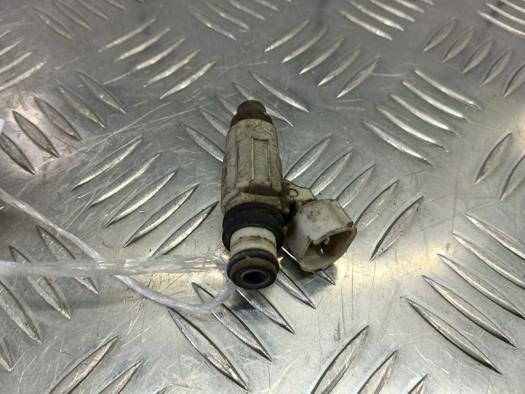 форсунка топливная SUZUKI Grand Vitara  1571052D00, 3279 рублей, Москва