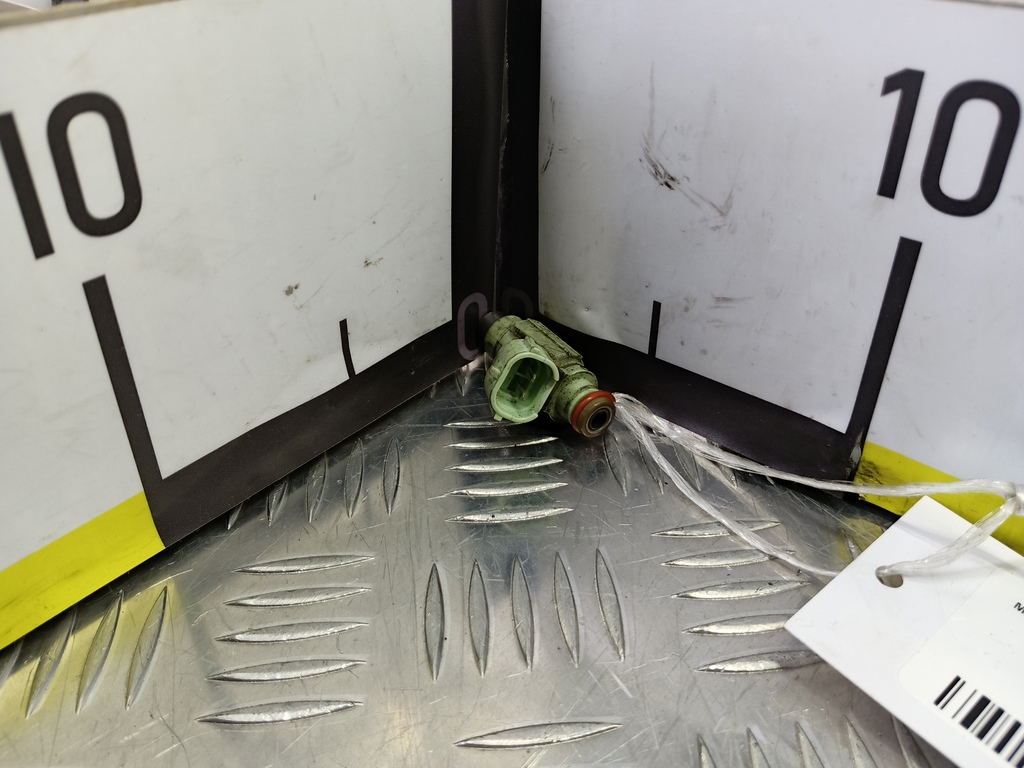 форсунка топливная MITSUBISHI LANCER  MN143061, 2010 рублей, Москва