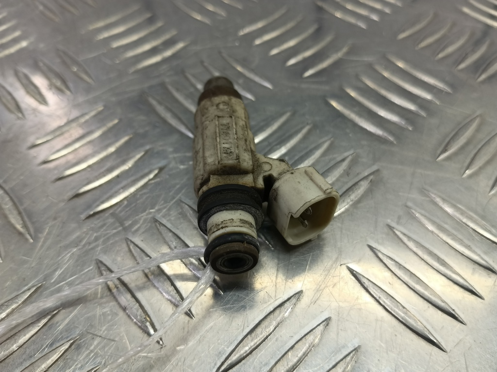 форсунка топливная SUZUKI Grand Vitara  1571052D00, 3279 рублей, Москва