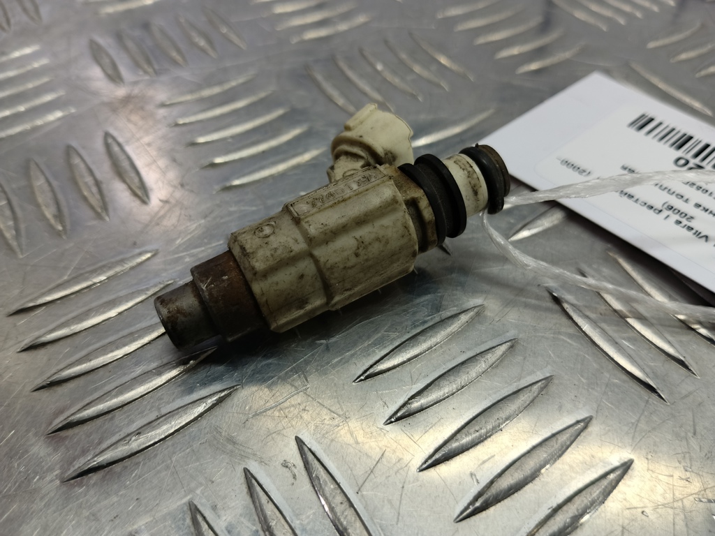 форсунка топливная SUZUKI Grand Vitara  1571052D00, 3279 рублей, Москва