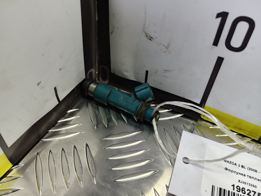 форсунка топливная MAZDA 3  ZJ2013250, 520 рублей, Москва