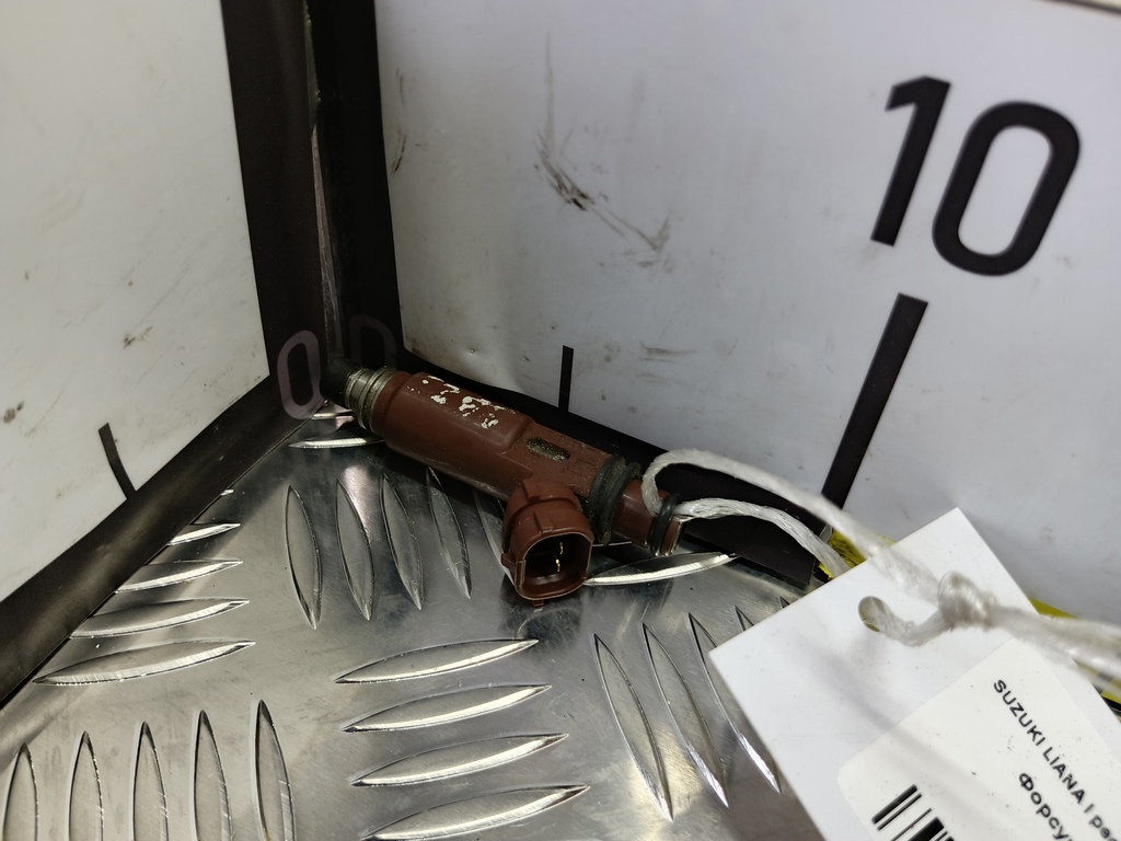 форсунка топливная SUZUKI LIANA  1571054G00, 630 рублей, Москва