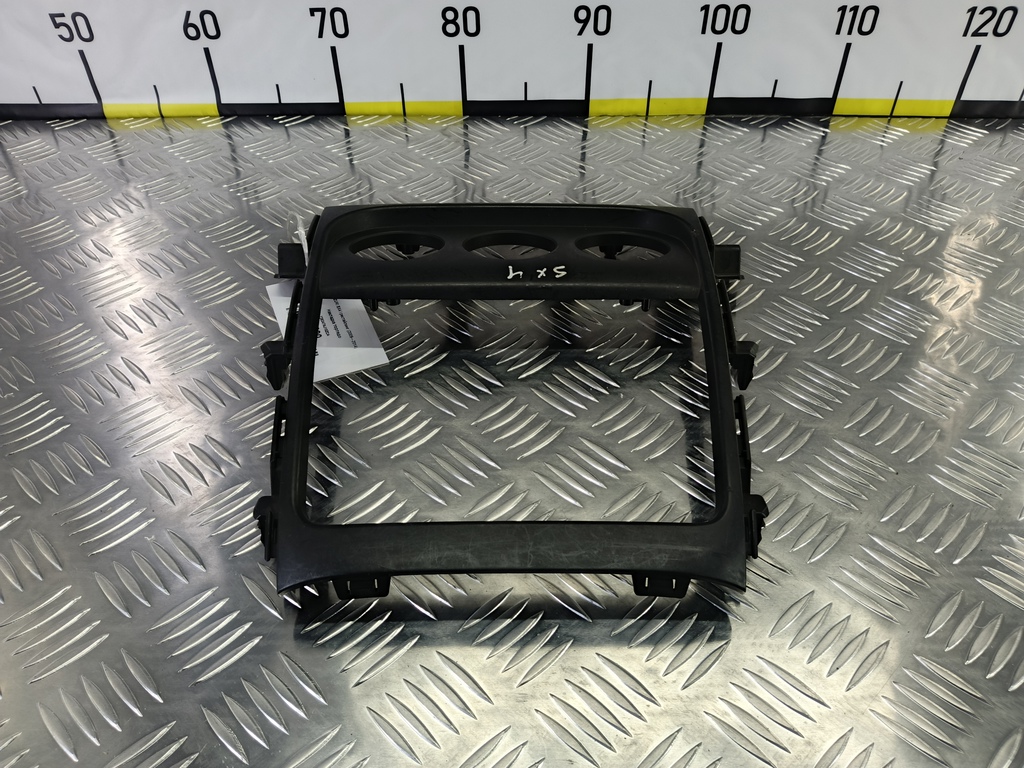 накладка торпедо SUZUKI SX4  7382479J10ZCA, 860 рублей, Москва