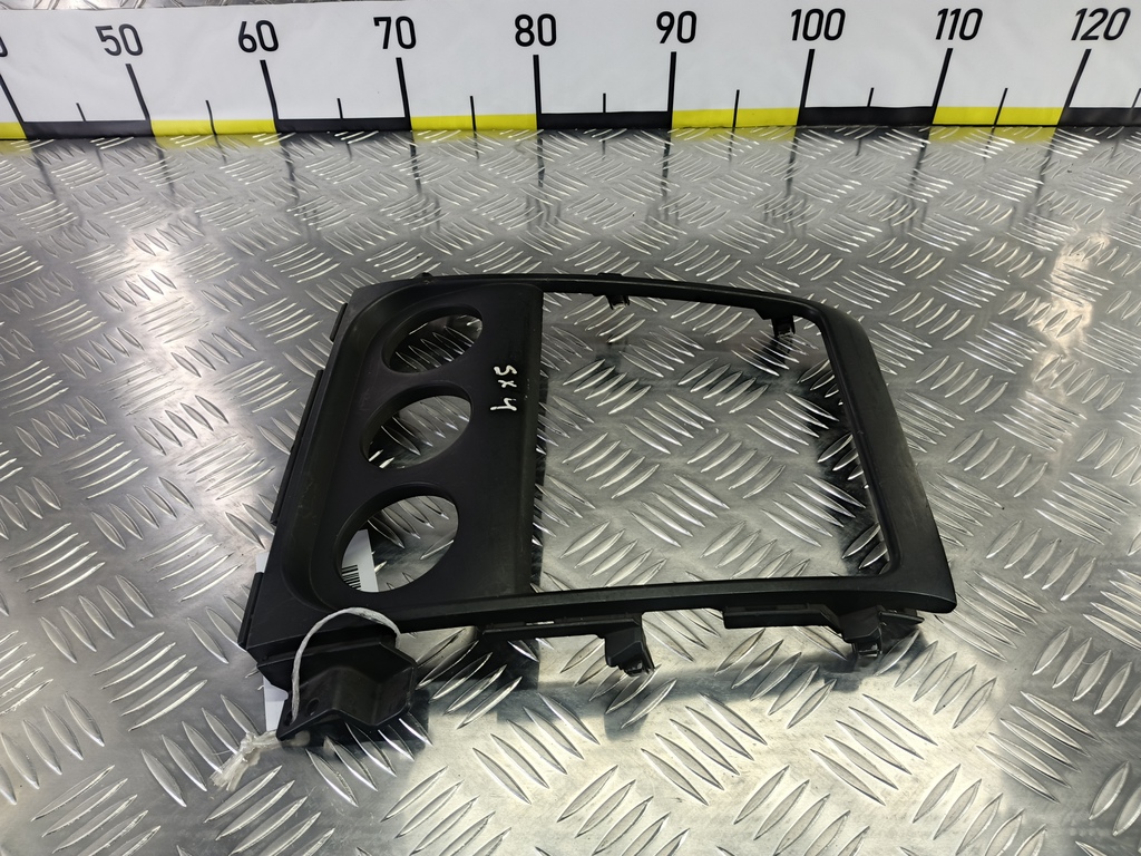 накладка торпедо SUZUKI SX4  7382479J10ZCA, 860 рублей, Москва