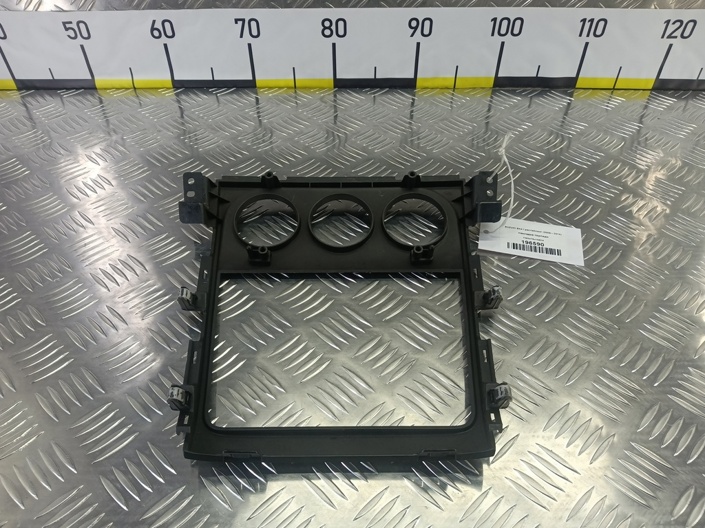 накладка торпедо SUZUKI SX4  7382479J10ZCA, 860 рублей, Москва