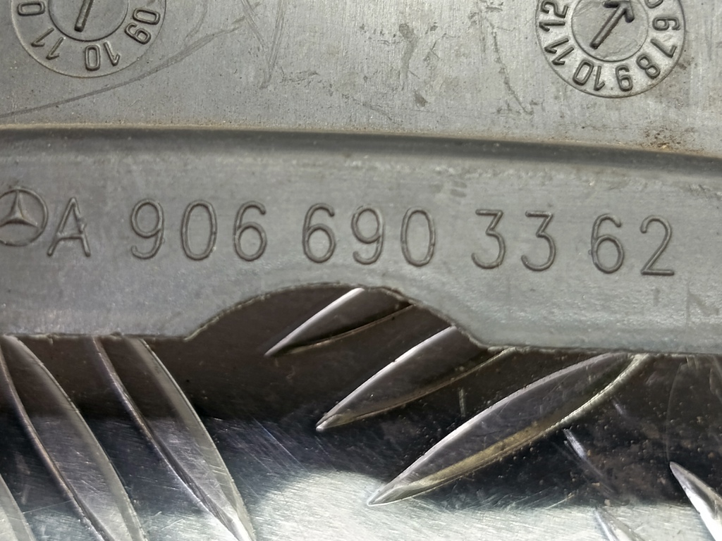 молдинг кузова (наружний) MERCEDES-BENZ Sprinter  A9066901282, 860 рублей, Москва