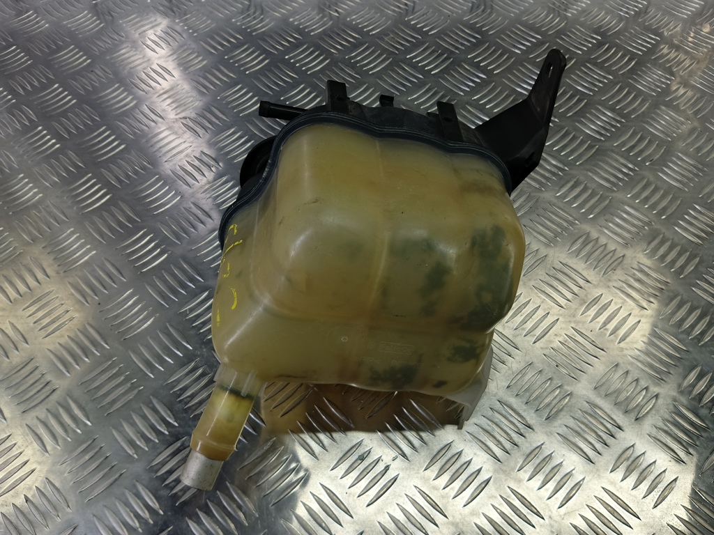 бачок расширительный FORD EXPLORER 3.5 4WD AT (290 л.с.)Explorer  V рестайлинг (2015—2018) Внедорожник AG1Z8A080S, 4430 рублей, Москва