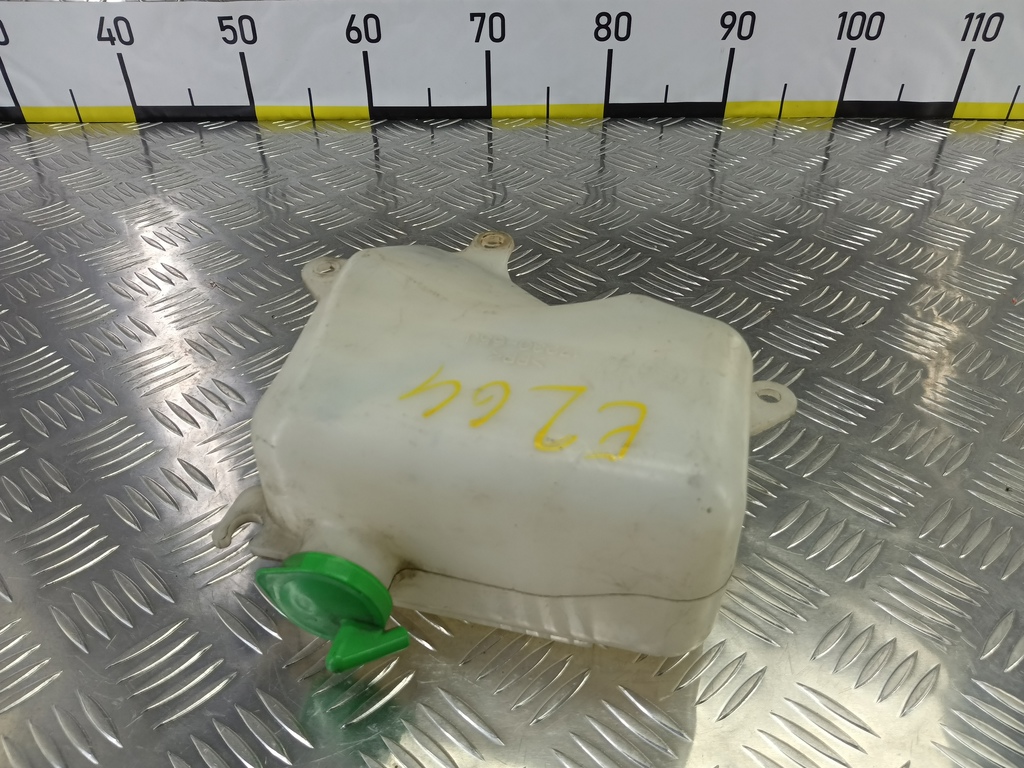 бачок расширительный SUZUKI Grand Vitara 2.0 4WD MT (140 л.с.)Grand Vitara  II (2005—2008) Внедорожник 1793165J00, 750 рублей, Москва