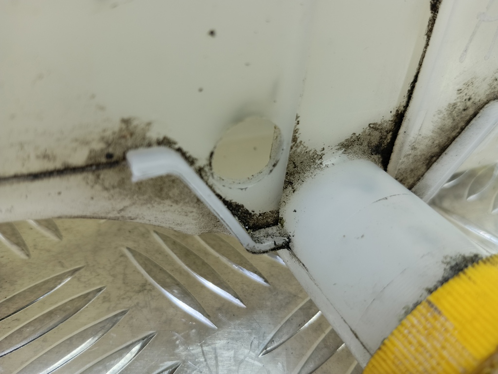 бачок расширительный MAZDA 6  L32715351B, 1550 рублей, Москва