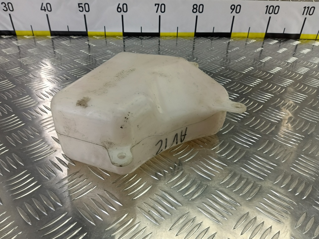 бачок расширительный SUZUKI Grand Vitara 1.6 4WD MT (106 л.с.)Grand Vitara  II (2005—2008) Внедорожник 1793165J00, 750 рублей, Москва