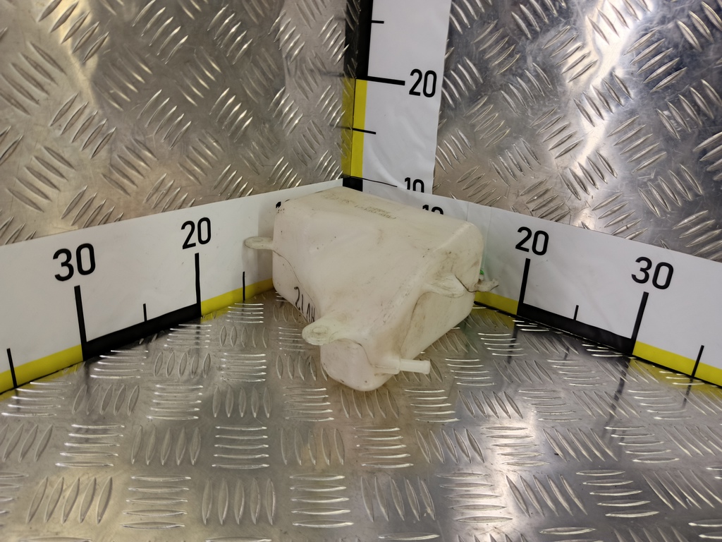 бачок расширительный SUZUKI Grand Vitara 1.6 4WD MT (106 л.с.)Grand Vitara  II (2005—2008) Внедорожник 1793165J00, 750 рублей, Москва