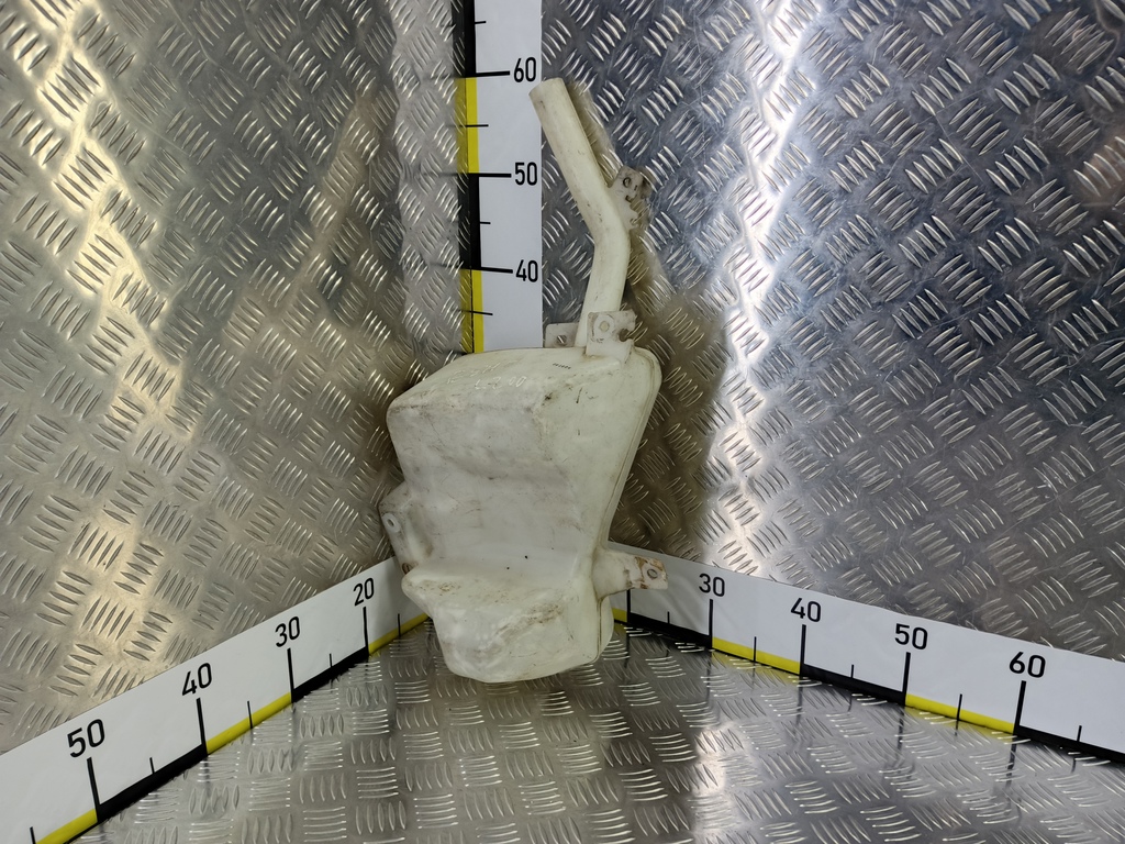 бачок омывателя MITSUBISHI L200   MN182568, 2470 рублей, Москва