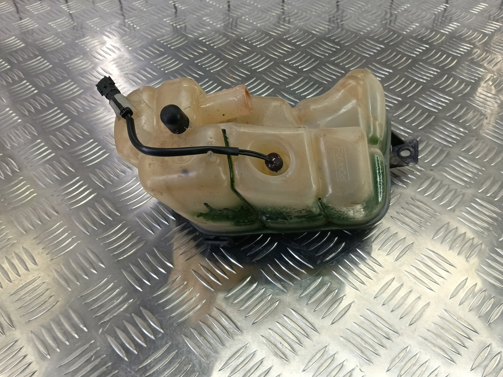 бачок расширительный LAND ROVER FREELANDER  LR00408, 1550 рублей, Москва