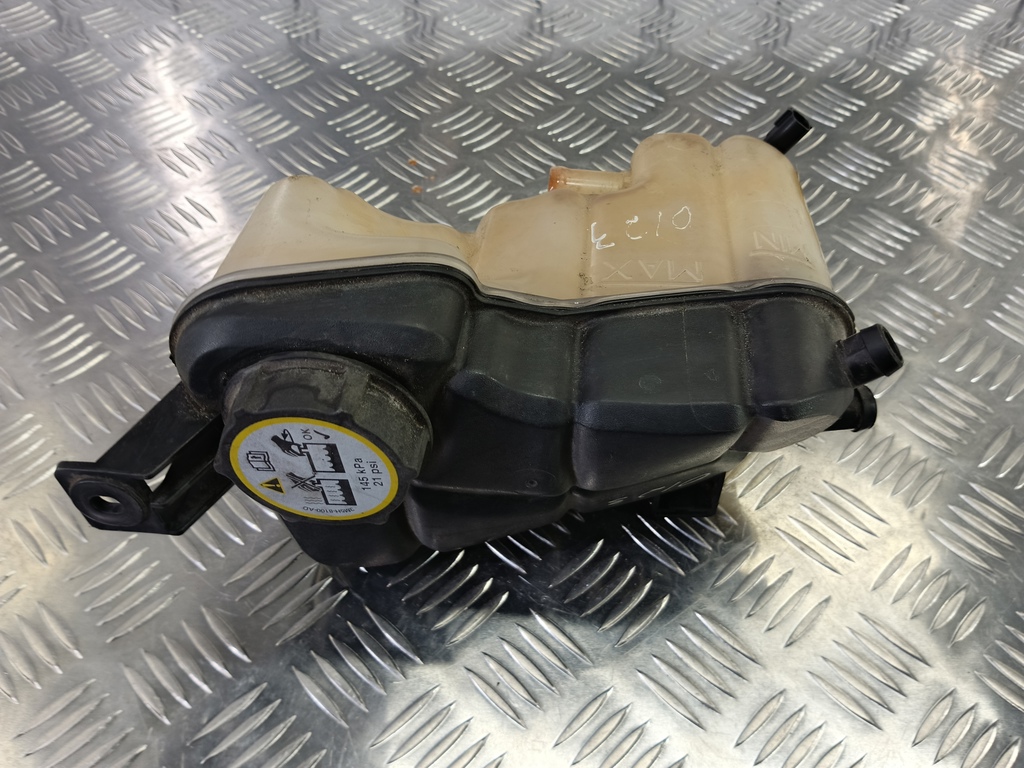 бачок расширительный LAND ROVER FREELANDER  LR00408, 1550 рублей, Москва