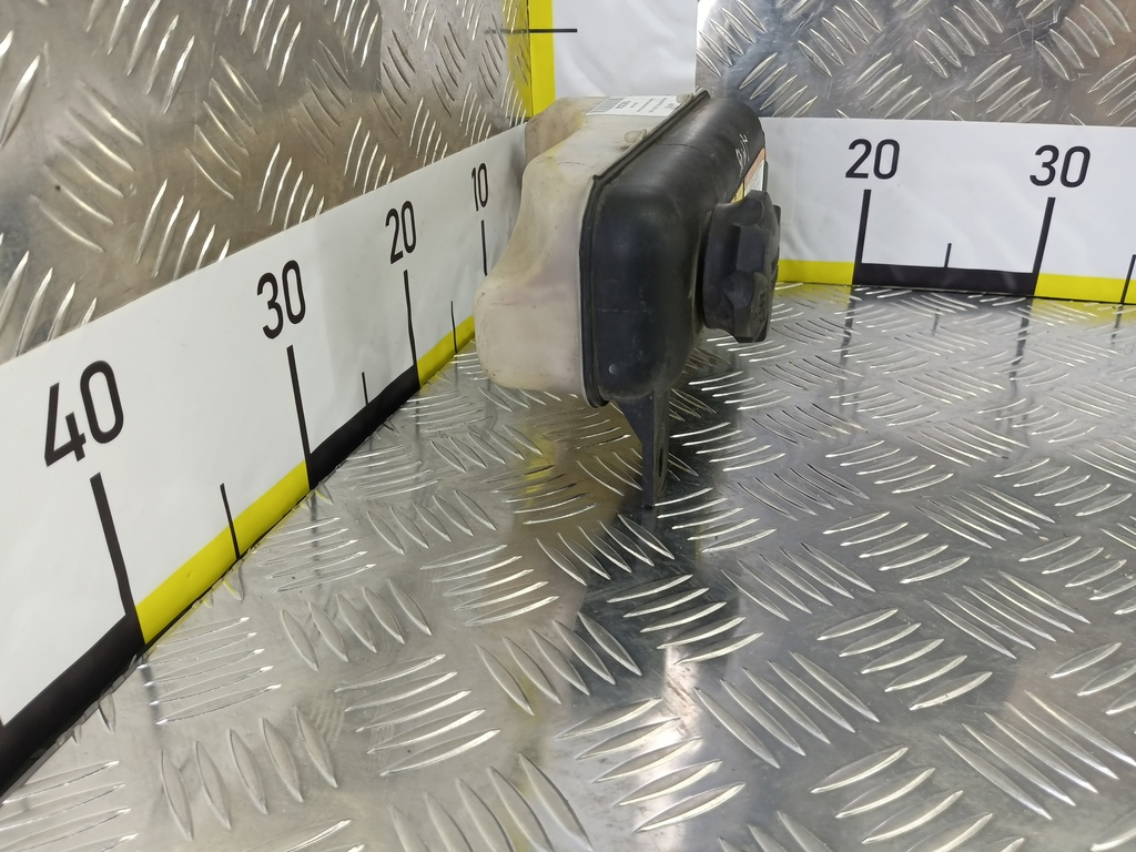 бачок расширительный Hyundai MATRIX 1.6 MT (103 л.с.)Matrix  I рестайлинг (2005—2008) Минивэн 2543017000, 2470 рублей, Москва