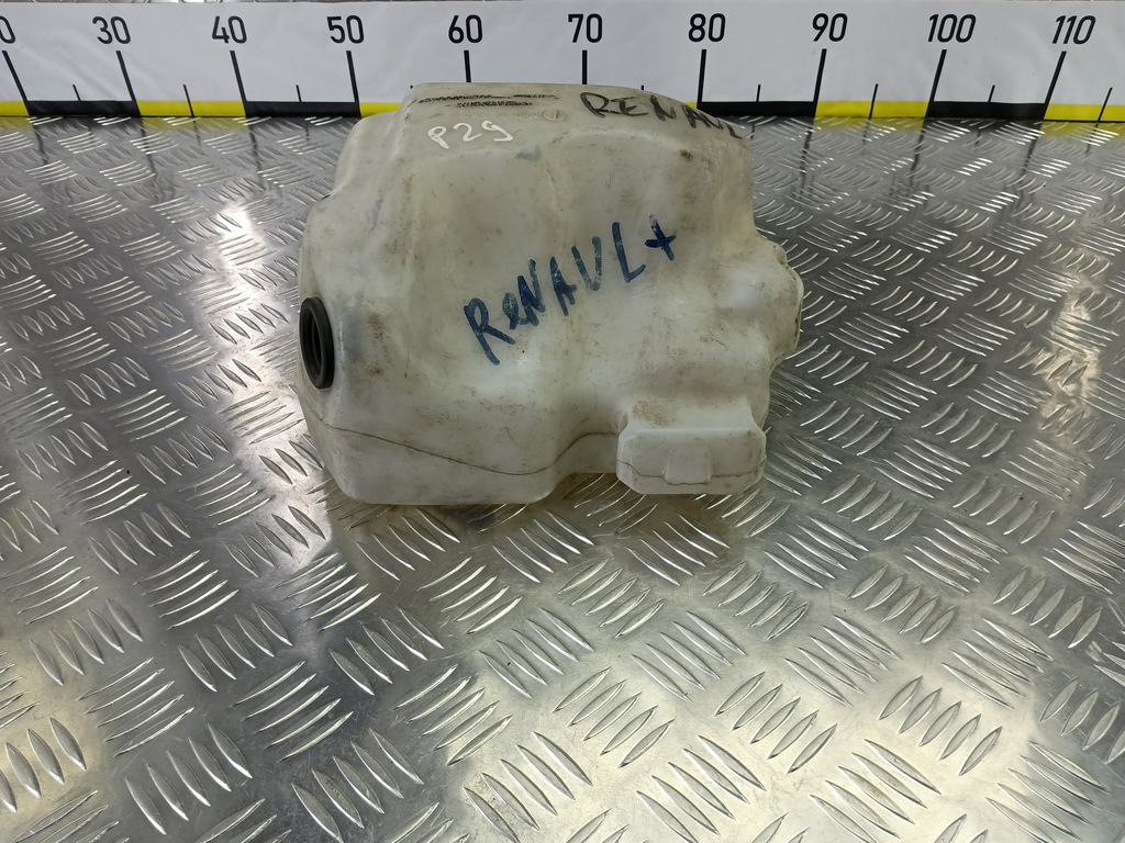 бачок омывателя Renault Scenic  8200104705, 1550 рублей, Москва