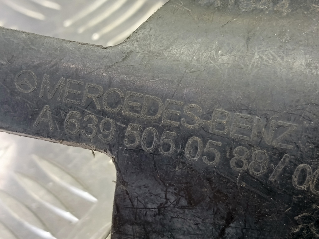 дефлектор радиатора (пыльник) MERCEDES-BENZ Vito  A6395050588, 520 рублей, Москва