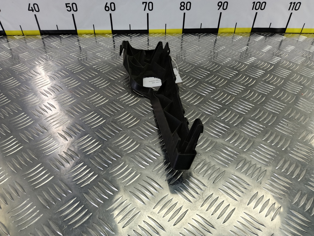 кронштейн бампера FORD Focus  1335699, 630 рублей, Москва