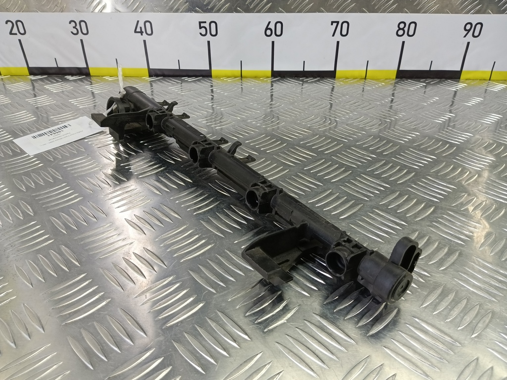 рампа топливная FORD Focus  1698074, 3279 рублей, Москва