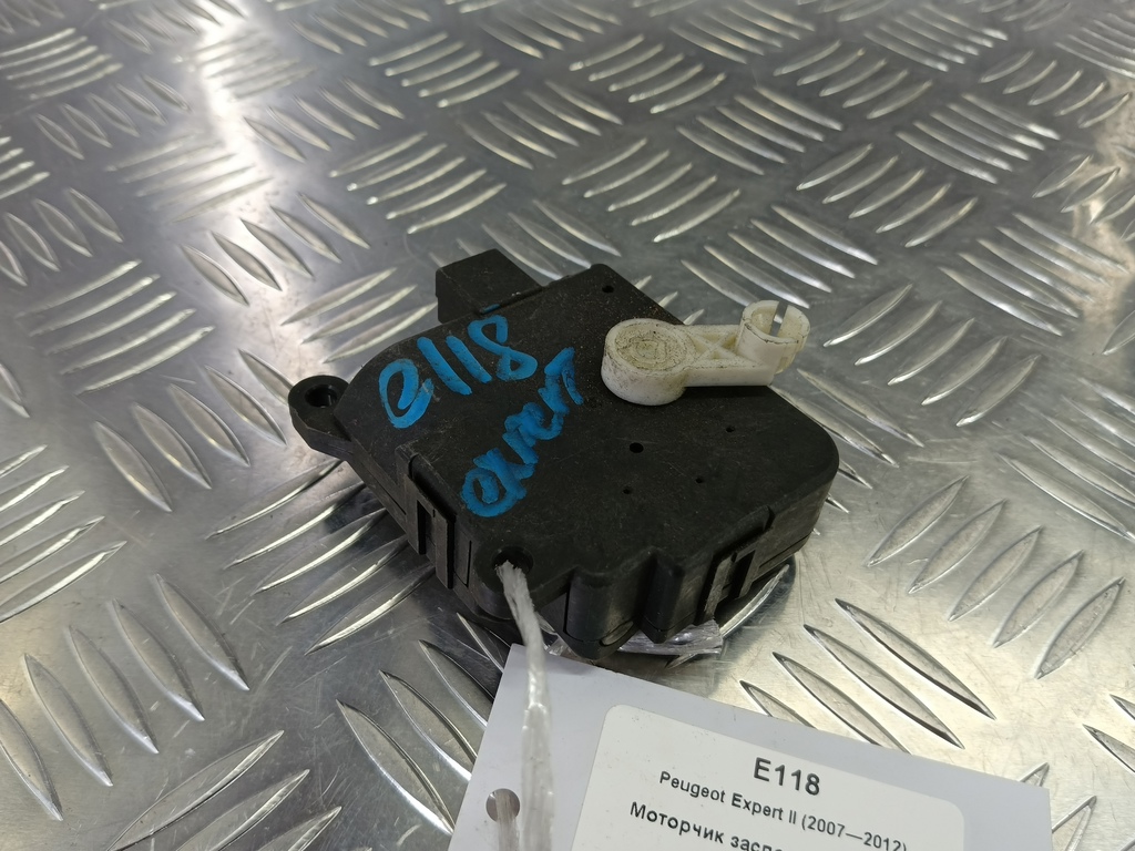 моторчик заслонки отопителя Peugeot Expert  6447KF, 520 рублей, Москва