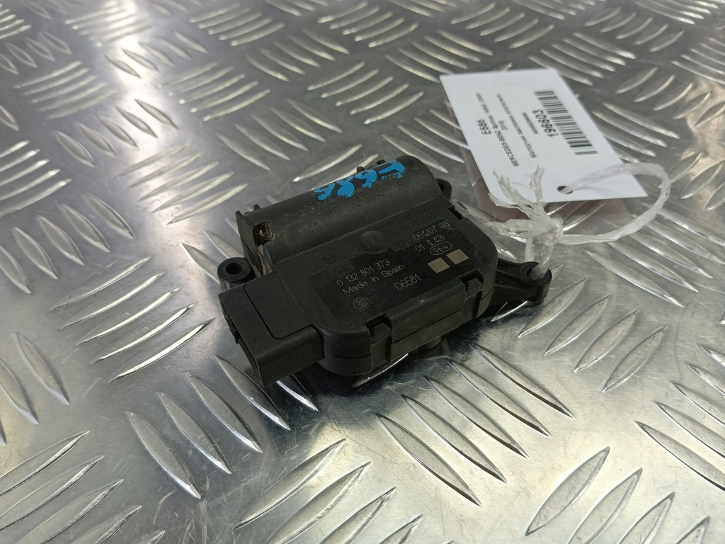моторчик заслонки отопителя MERCEDES-BENZ Sprinter  A0008206008, 6150 рублей, Москва