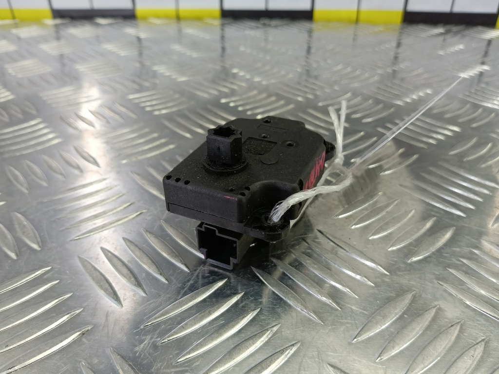 моторчик заслонки отопителя FORD Tourneo Custom  1786200, 520 рублей, Москва