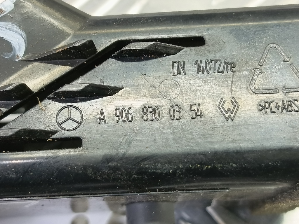 решетка воздуховода MERCEDES-BENZ Sprinter  A9068300354, 520 рублей, Москва