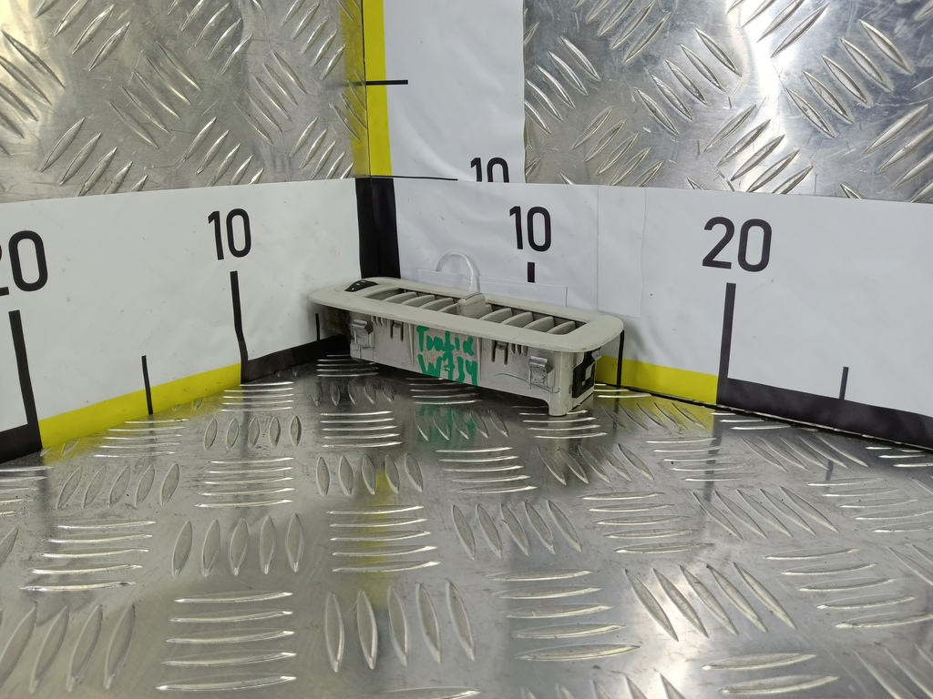 решетка воздуховода Volkswagen   7N0820901, 1550 рублей, Москва