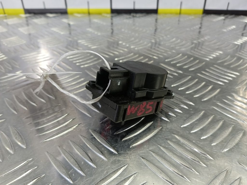 моторчик заслонки отопителя FORD Tourneo Connect  1786200, 520 рублей, Москва