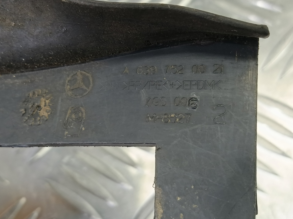 кронштейн лючка бензобака MERCEDES-BENZ Vito  A6397520021, 980 рублей, Москва