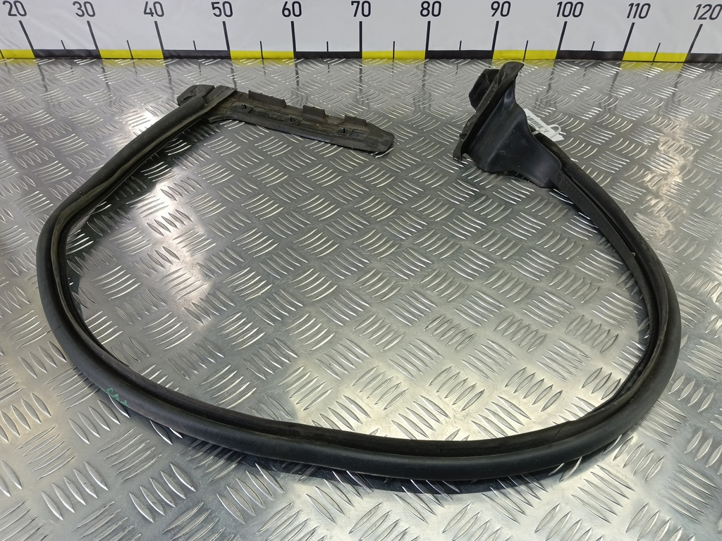 уплотнитель двери Citroen Jumpy  8710A2, 2470 рублей, Москва