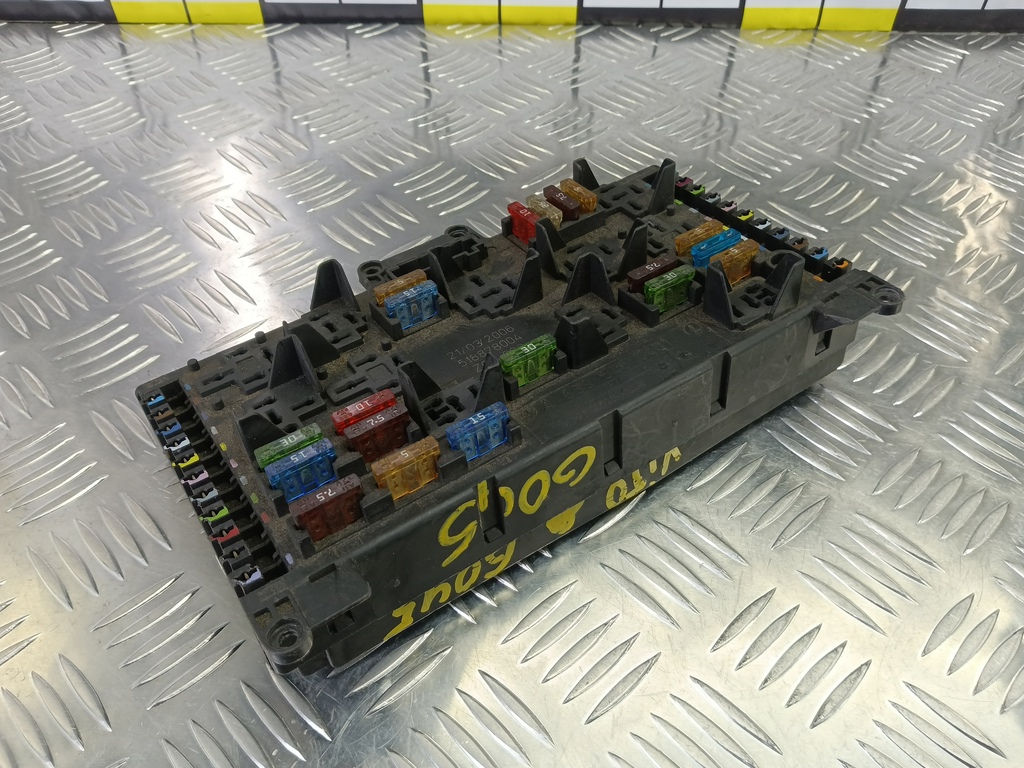 блок предохранителей MERCEDES-BENZ Vito  A6395450401, 1670 рублей, Москва