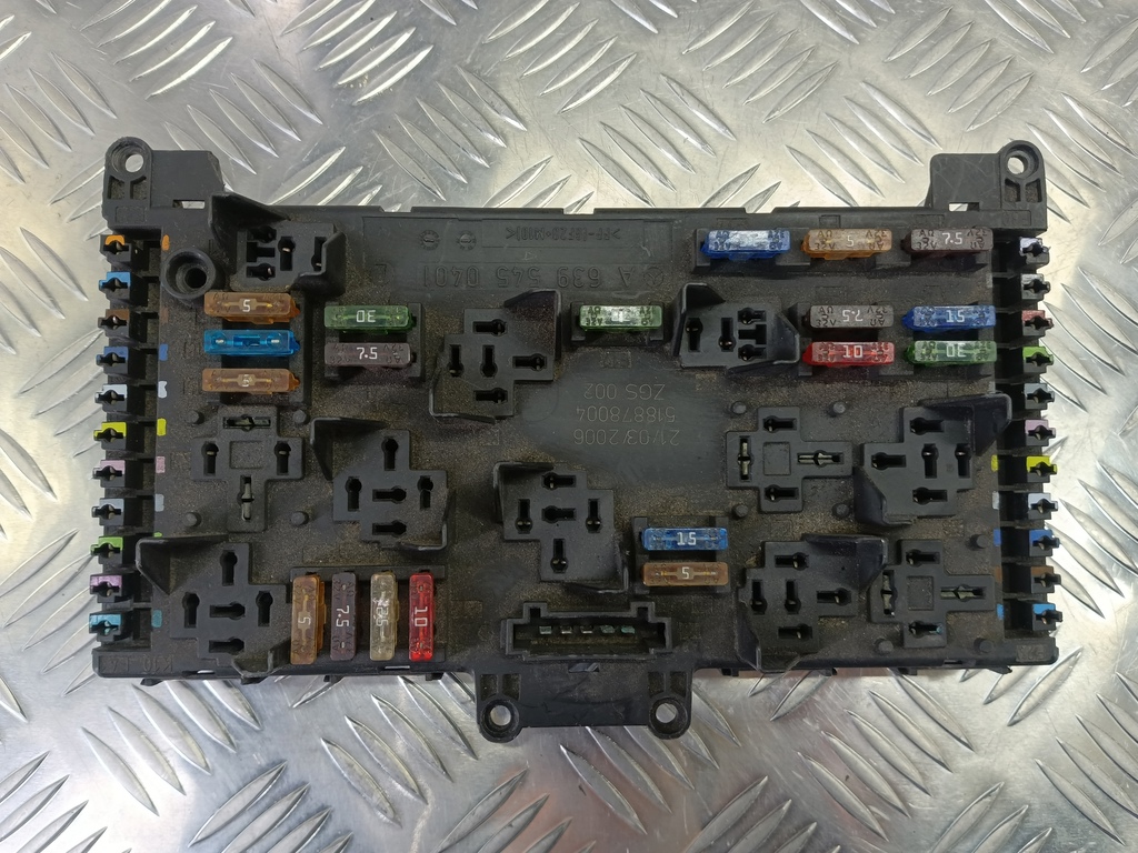 блок предохранителей MERCEDES-BENZ Vito  A6395450401, 1670 рублей, Москва