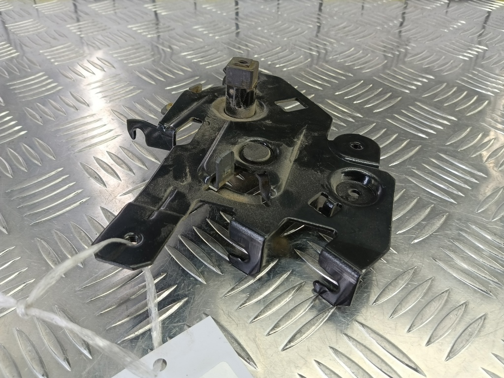 механизм замка двери Renault Trafic  8200904015, 2700 рублей, Москва