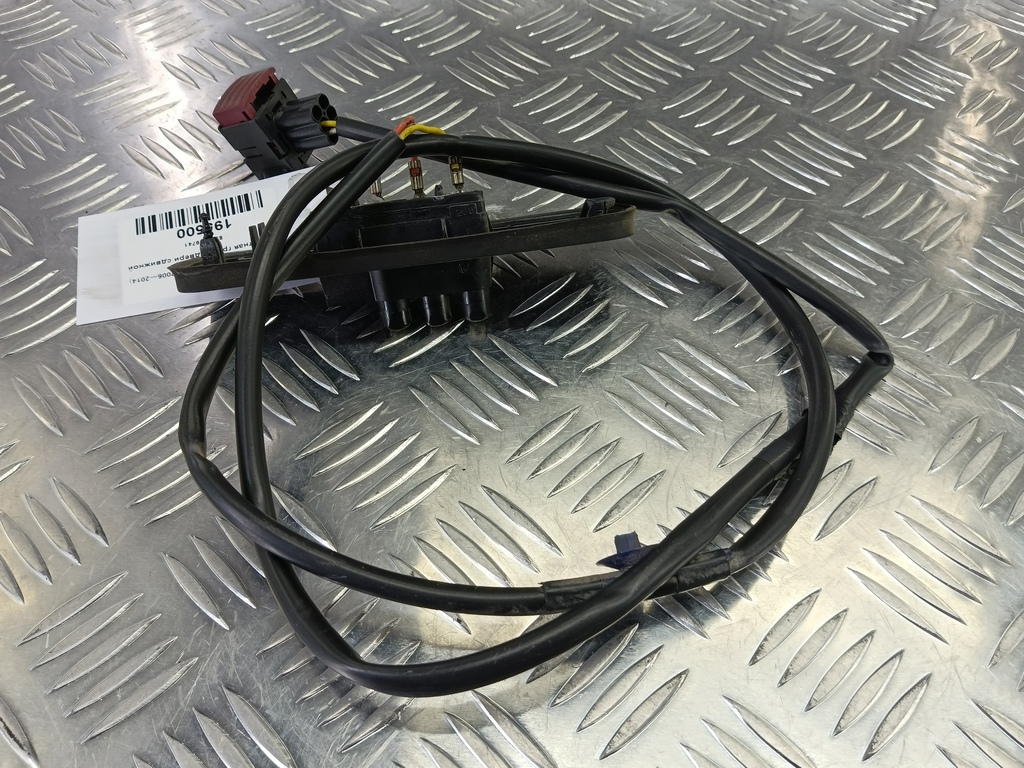 контактная группа двери сдвижной Renault Trafic  8200139741, 1670 рублей, Москва