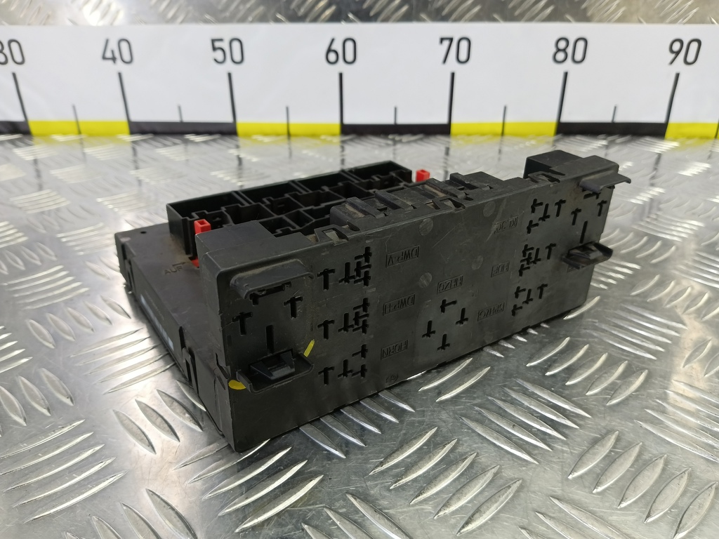 блок предохранителей Volkswagen Caddy  3C8937049D, 1780 рублей, Москва