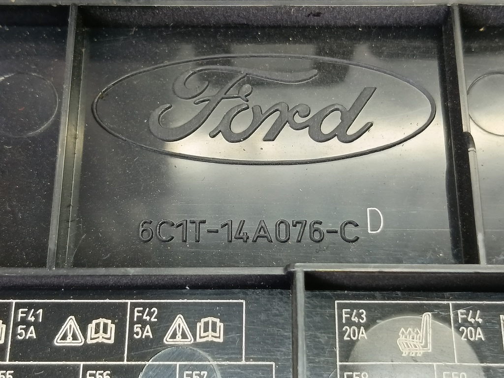 крышка блока предохранителей FORD Transit  1736237, 520 рублей, Москва