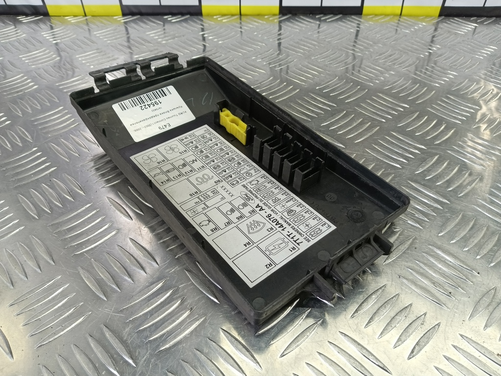 крышка блока предохранителей FORD Tourneo Connect  1475933, 520 рублей, Москва