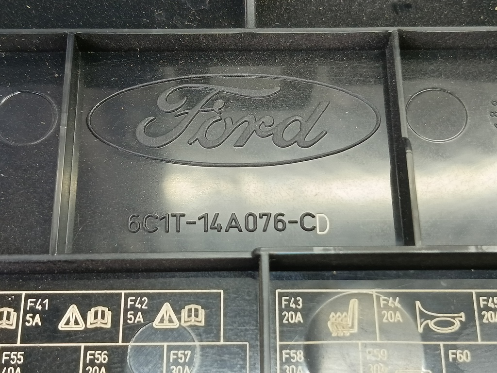 крышка блока предохранителей FORD Transit  1736237, 520 рублей, Москва