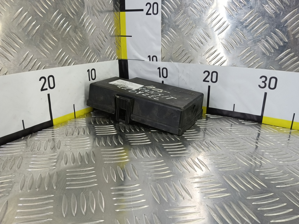 крышка блока предохранителей FORD Transit  1736237, 520 рублей, Москва