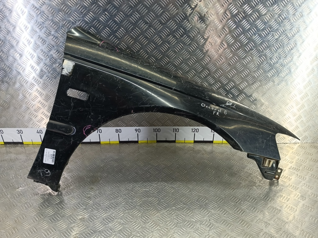 крыло HONDA Accord 2.0 AT (147 л.с.)Accord  VI (1997—2002) Седан, 5000 рублей, Москва