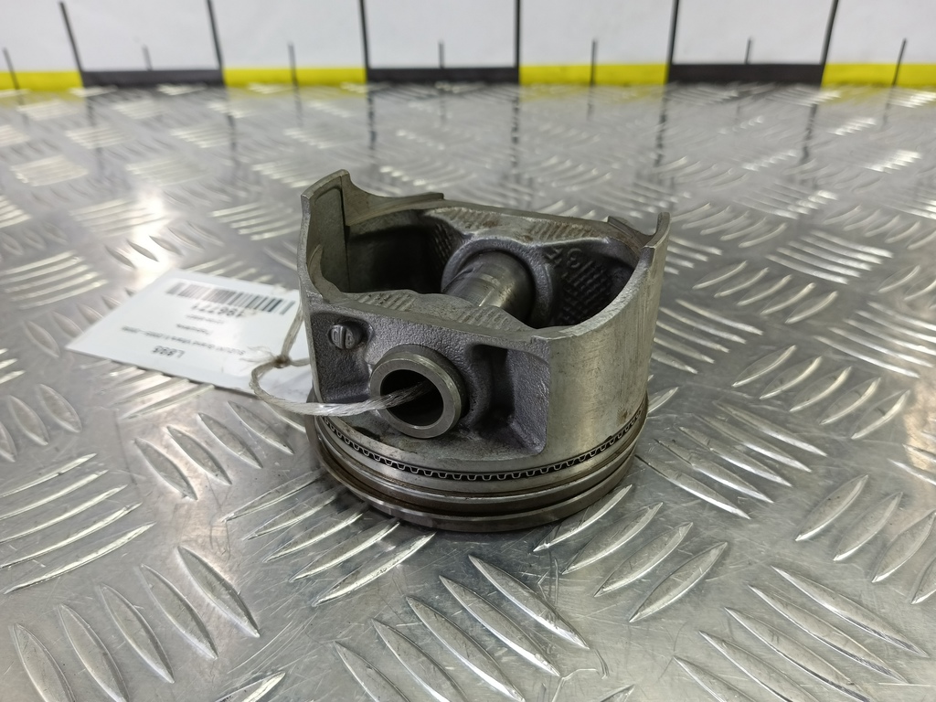 поршень SUZUKI Grand Vitara 2.0 4WD MT (140 л.с.)Grand Vitara  II (2005—2008) Внедорожник 12100658210B0, 2470 рублей, Москва