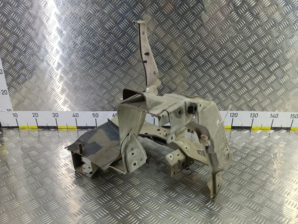 кронштейн фары SUZUKI Grand Vitara  5824265J01, 5580 рублей, Москва