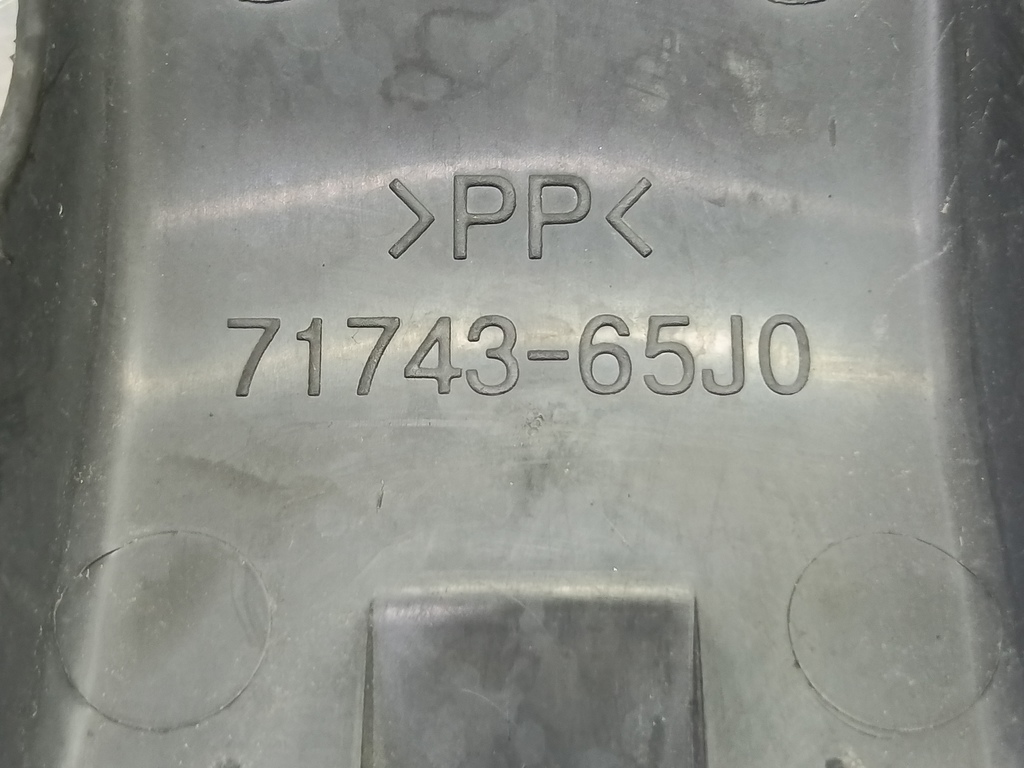 кронштейн решетки радиатора SUZUKI Grand Vitara  7174377K00, 4430 рублей, Москва