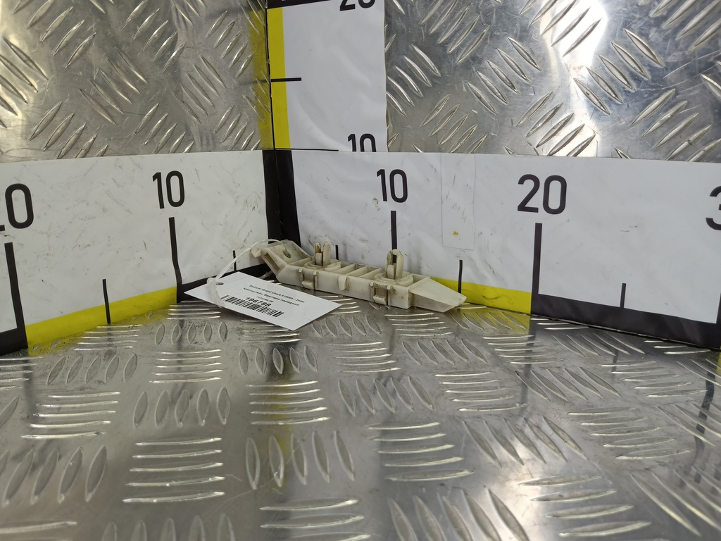 кронштейн бампера SUZUKI Grand Vitara  7173165J00, 980 рублей, Москва