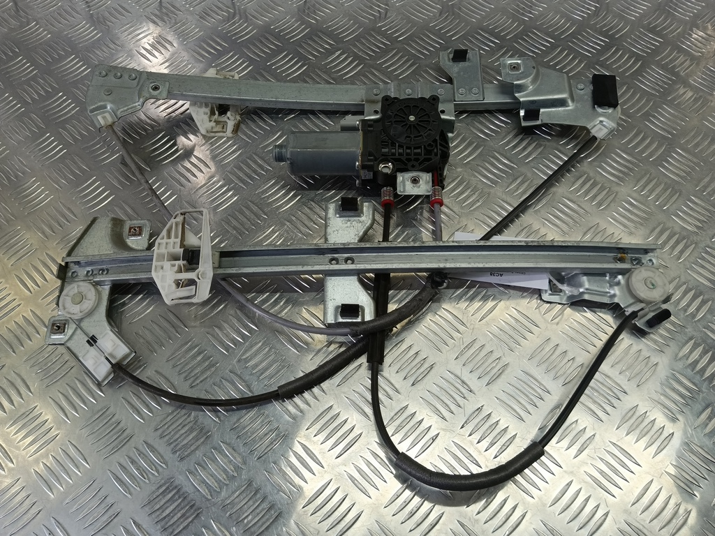 стеклоподъемник Citroen Berlingo  9222G1, 3279 рублей, Москва