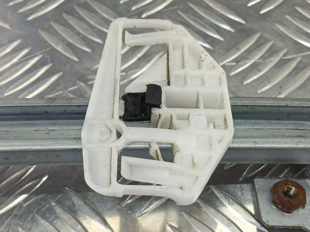 стеклоподъемник Citroen Berlingo  9222G1, 3279 рублей, Москва