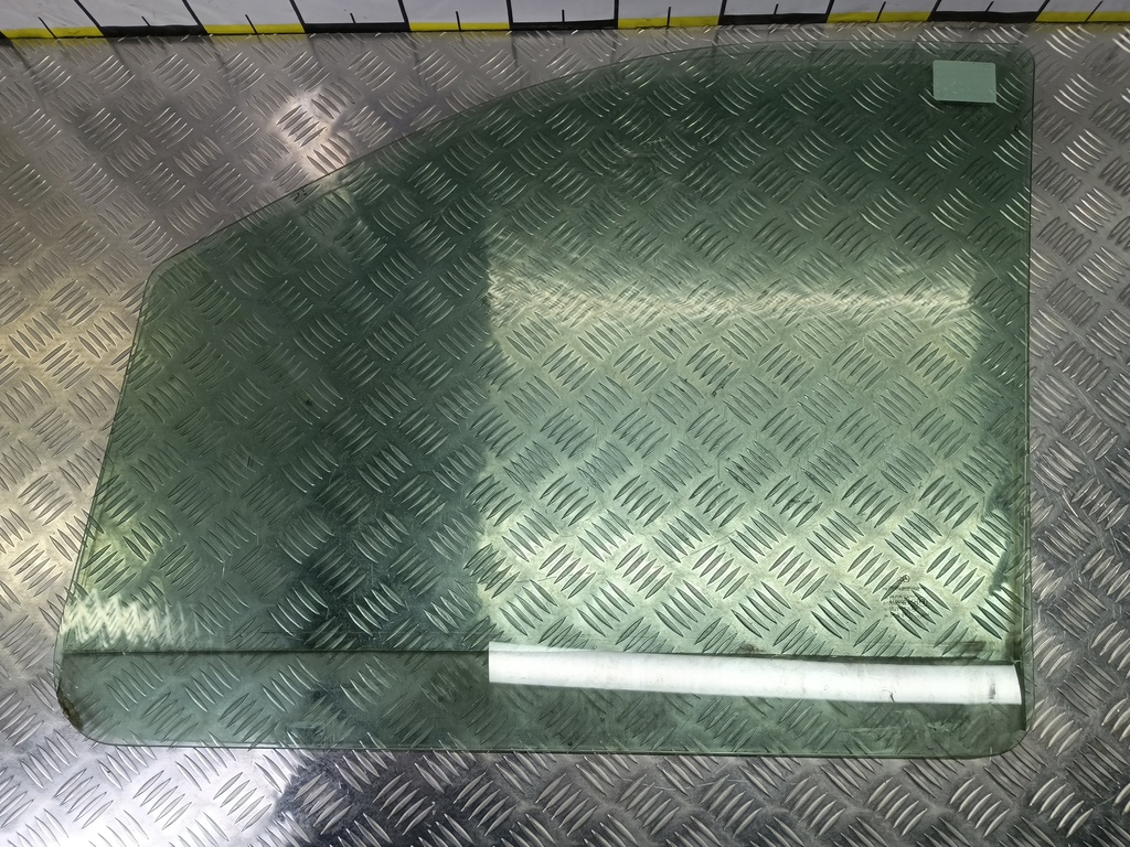 стекло двери MERCEDES-BENZ Vito  A6397250510, 980 рублей, Москва