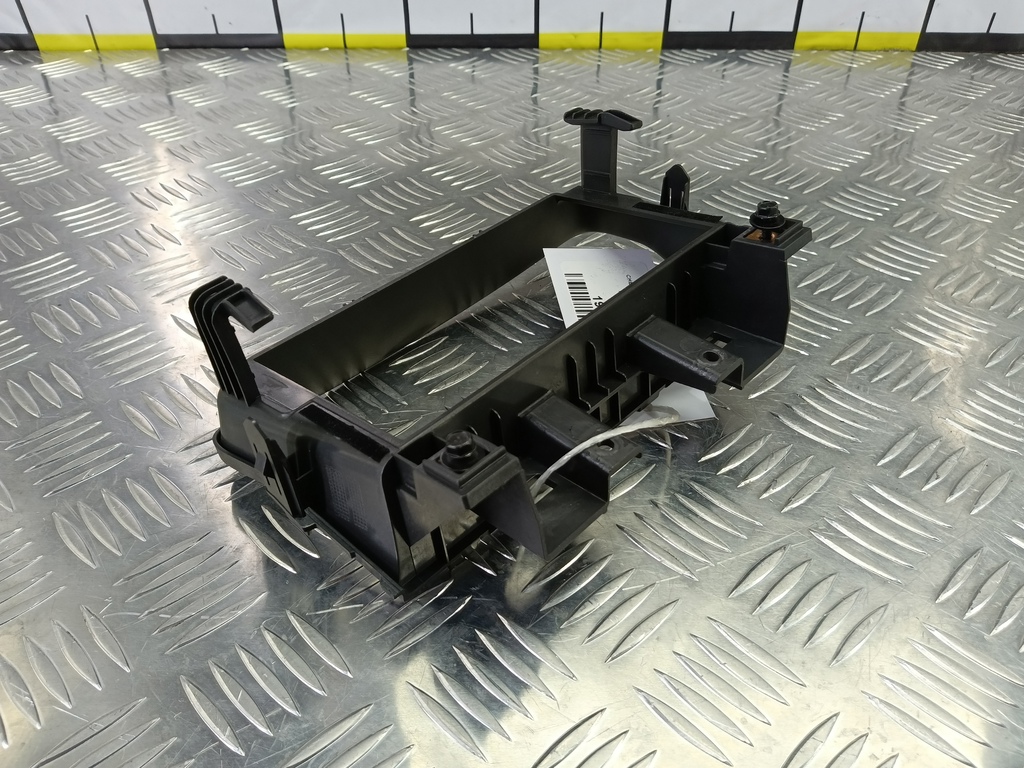 накладка торпедо CHEVROLET  Cruze 1.8 MT (141 л.с.)Cruze  I рестайлинг (2012—2015) Хетчбэк 94563858, 1550 рублей, Москва