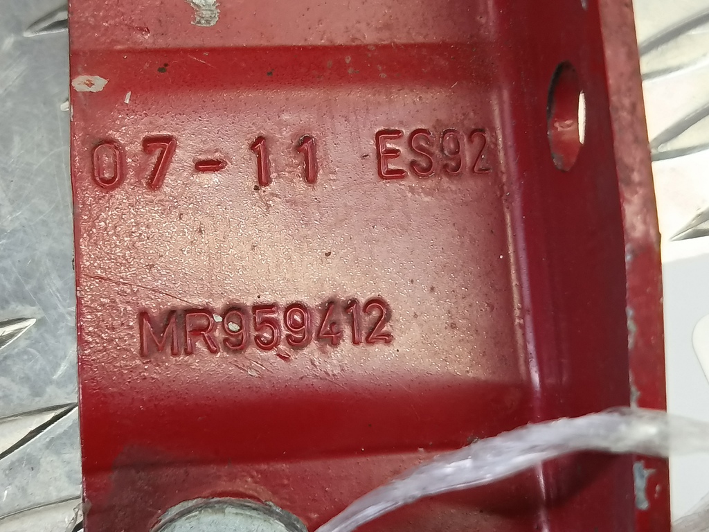 петля капота MITSUBISHI COLT  MR959412, 1550 рублей, Москва